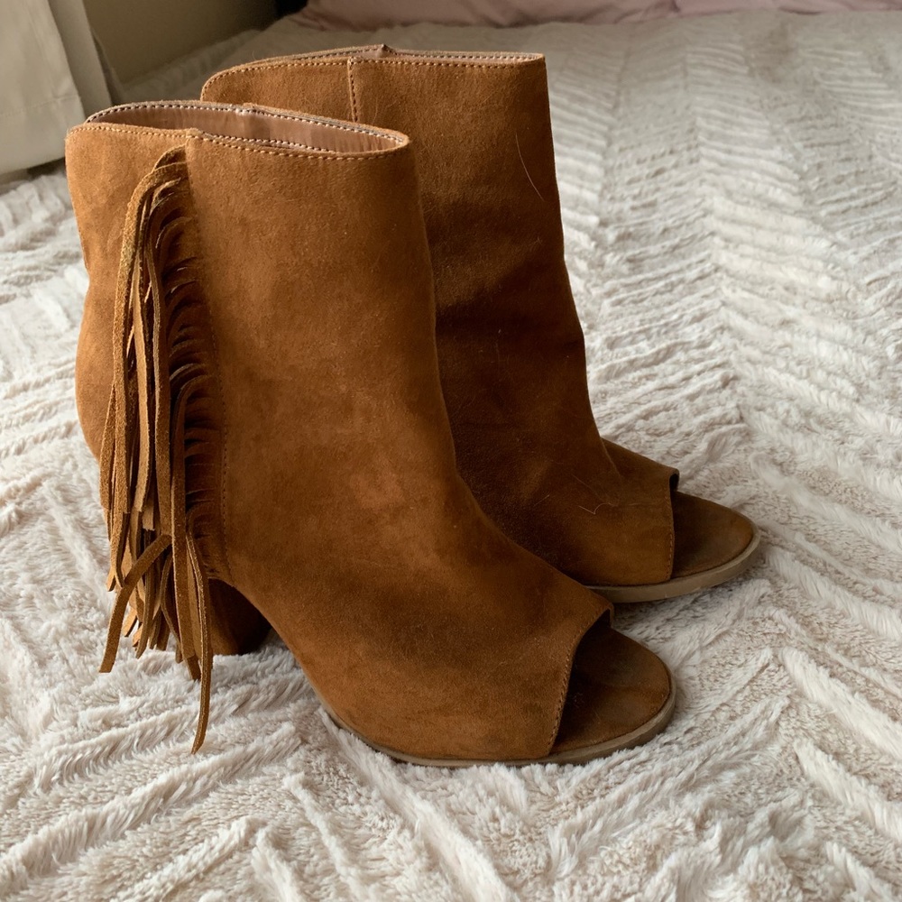 DV Dolce Vita Saddle Lotus Carmel Fringe Boots